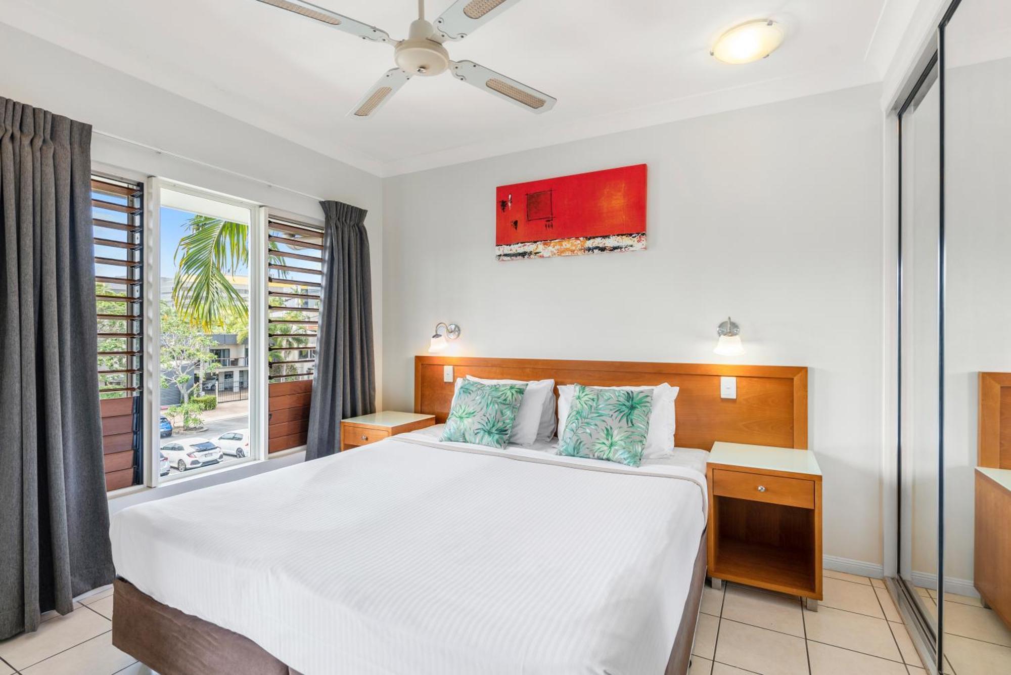 Bay Village Tropical Retreat & Apartments Cairns Zewnętrze zdjęcie